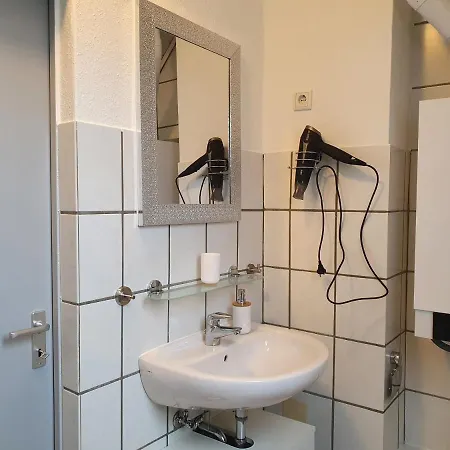 Bis 5 Personen, Parkplatz, Arbeitsplatz Apartment Solingen Exterior photo