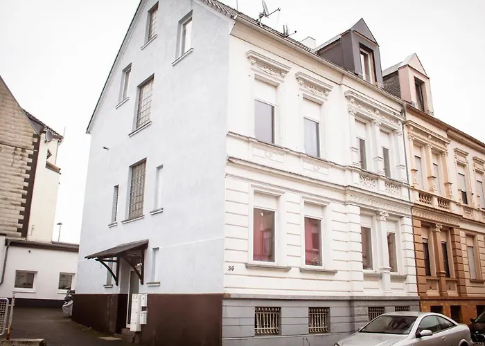 Bis 5 Personen, Parkplatz, Arbeitsplatz