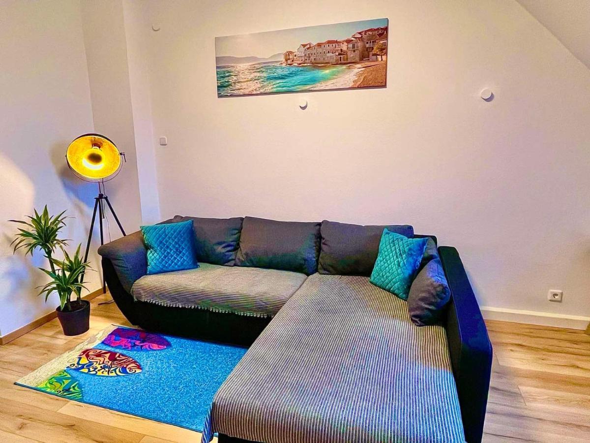 Bis 5 Personen, Parkplatz, Arbeitsplatz Apartment Solingen