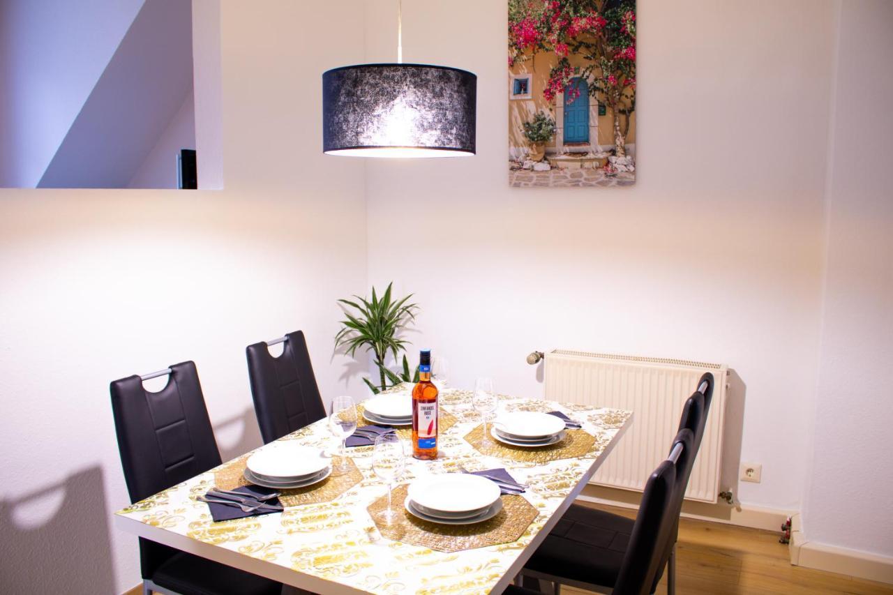 Apartment Bis 5 Personen, Parkplatz, Arbeitsplatz *